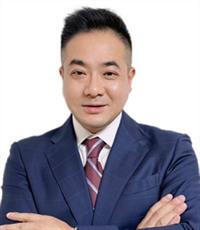 Weijiang  Huang 