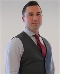Christopher W Varvaro 