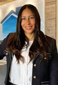Lisa M Feliciano